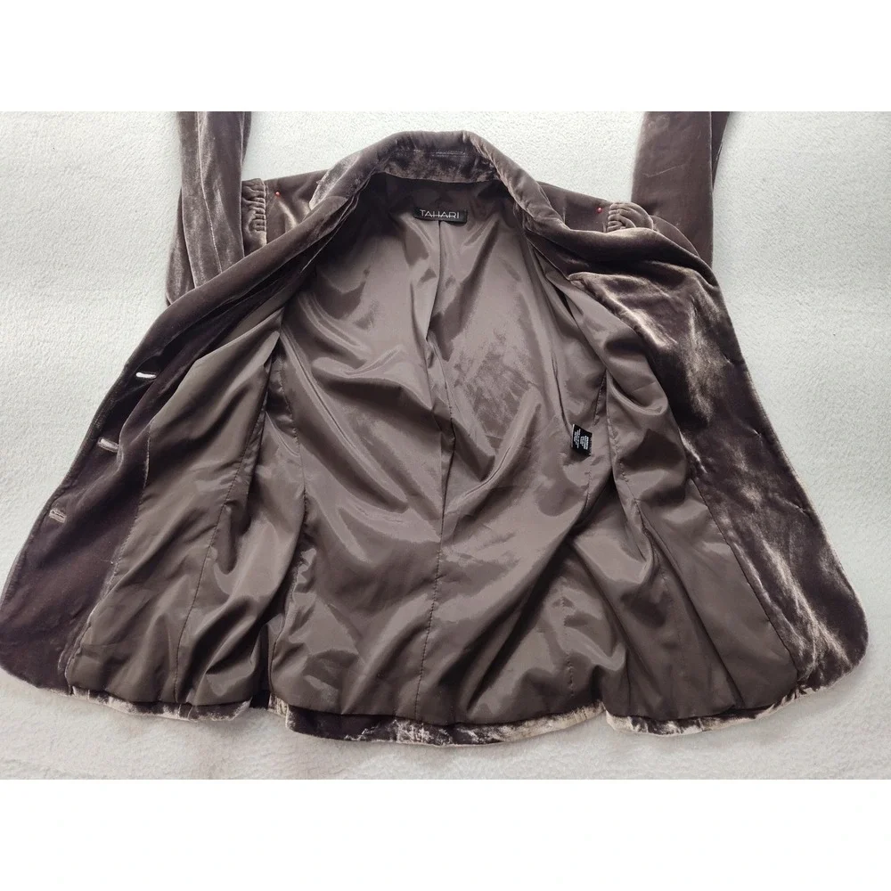 Tahari Brown Velvet Silk Blend Blazer Jacket Size 0 Pockets Ruched Classic